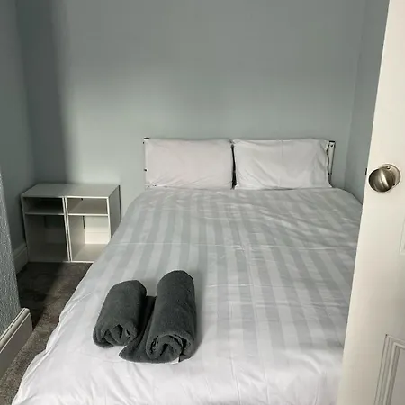 Ml Short - 3 Bedroom House Near Bae Barrow-in-Furness