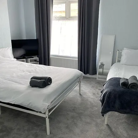 בית נופש Ml Short - 3 Bedroom House Near Bae