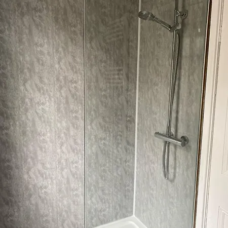 Ml Short - 3 Bedroom House Near Bae * בארו אין פרנס